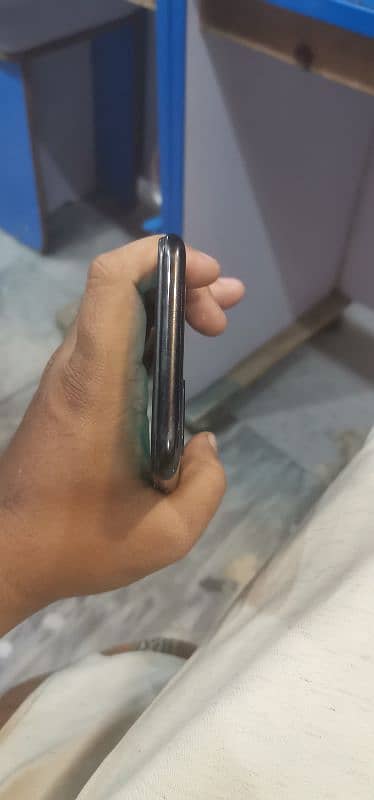 infinix hot 10 4/64 with box no open rapir all OK pta approved 4