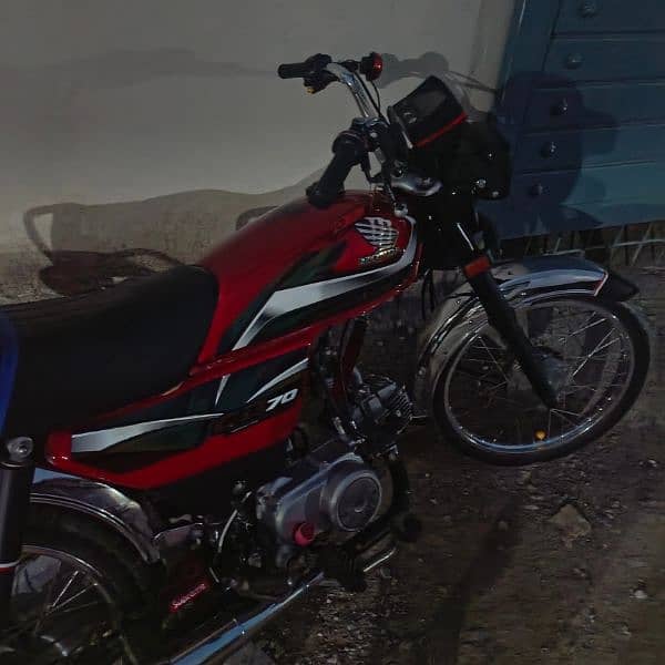 I am selling for Honda CD 70 All punjab Register 1