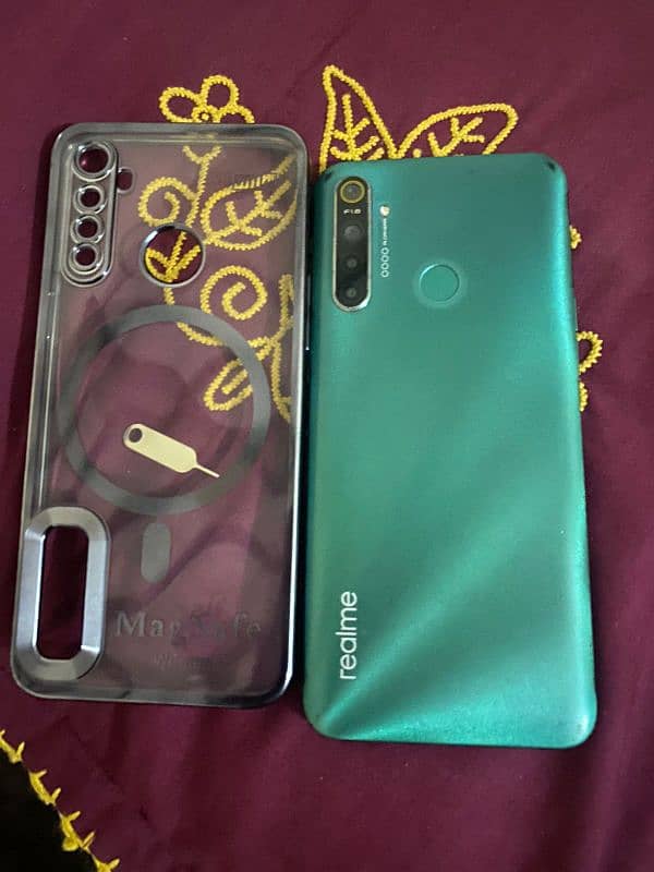 realme 5i 10by9 4gb64 4