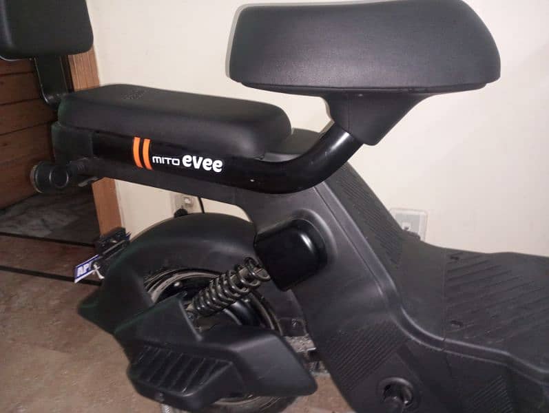 evee mito scooter for sale full new condition 0