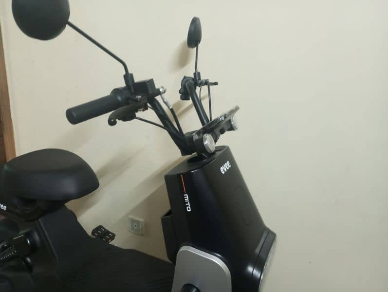 evee mito scooter for sale full new condition 1