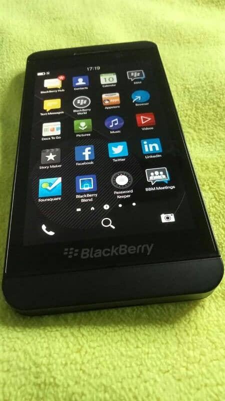 blackberry Z10 non PTA 4