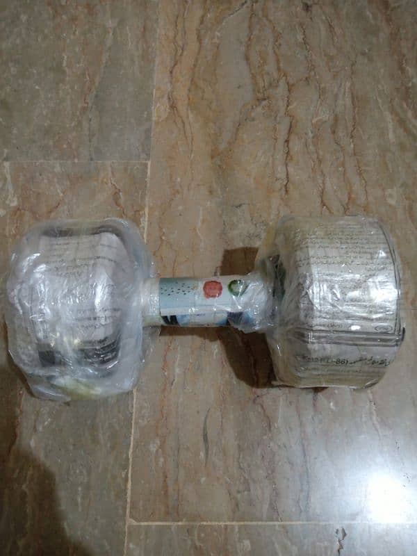 High quality dumbell. Single dumbell. 4kg each side. 1