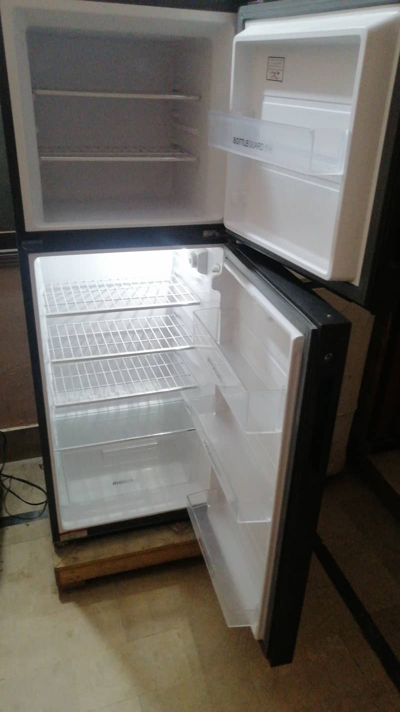 haier hrf 276 refrigerator for sale 4