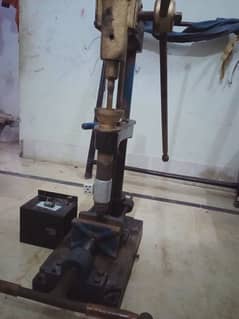 hand molding machine