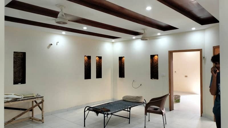 500 Square Feet Flat available for rent in Bahria Town - Sector E, Lahore 2