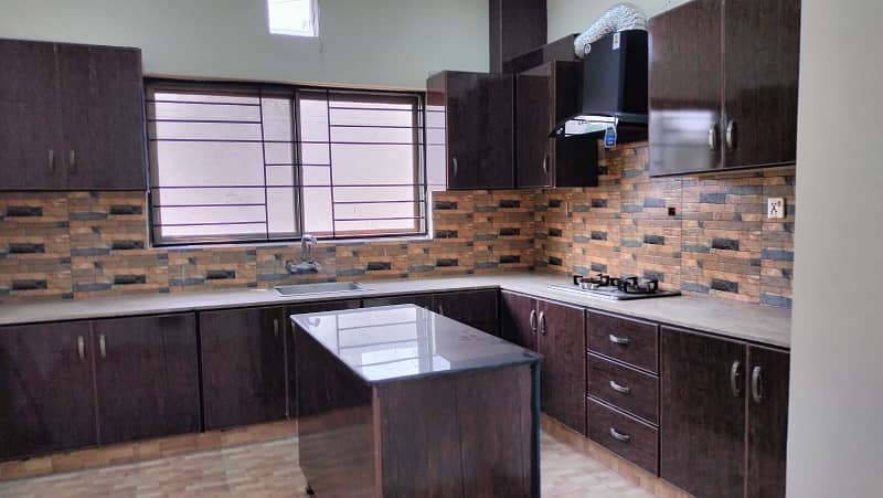 Good 500 Square Feet Flat For rent In Bahria Town - Sector E 3