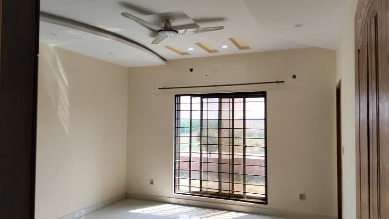 Good 500 Square Feet Flat For rent In Bahria Town - Sector E 7