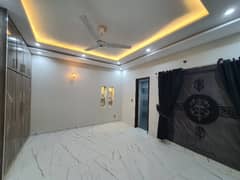 Get This Amazing 10 Marla House Available In Bahria Town - Sector C 0