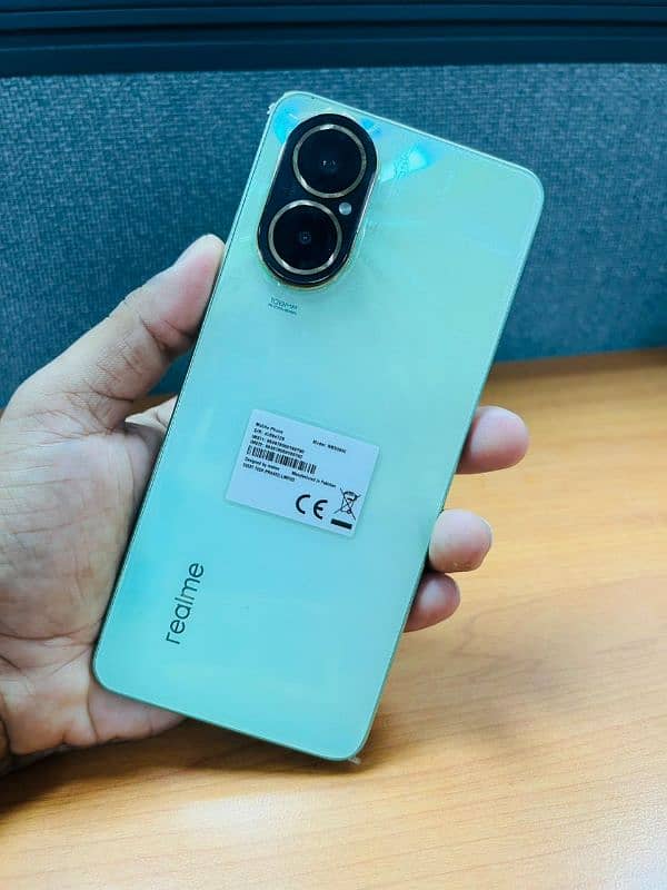 Realme C67 0