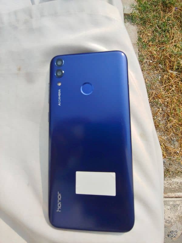 honor 8C 2