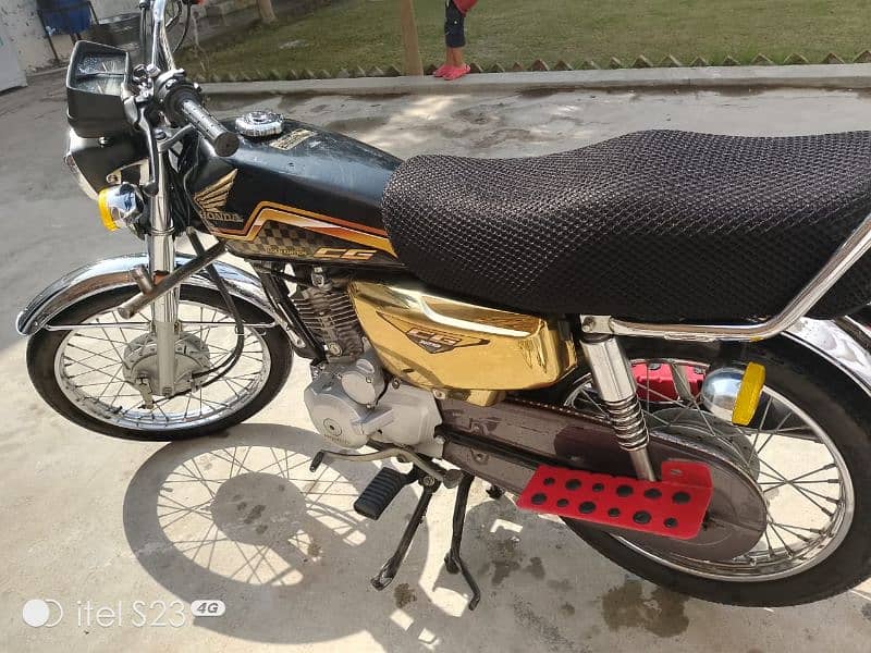 Honda 125  gold edition urgent sale 10/10 1