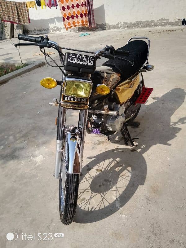 Honda 125  gold edition urgent sale 10/10 3