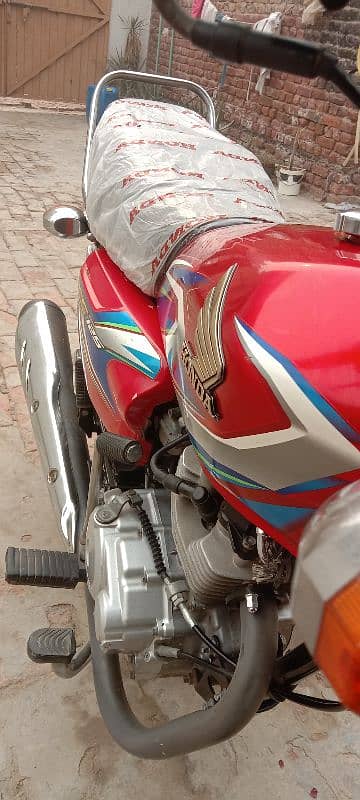 Honda 125 2022 model 03091676016 contact number 14