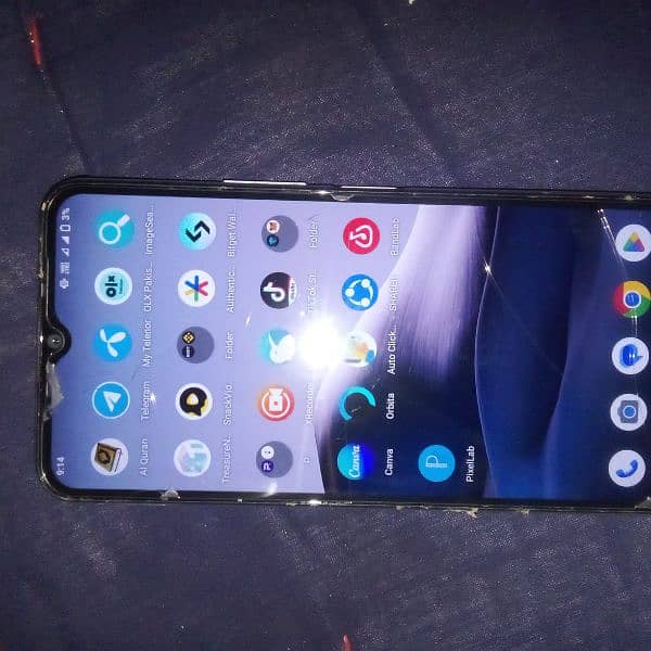 Vivo y 20 with box 4/64 10 /10 3