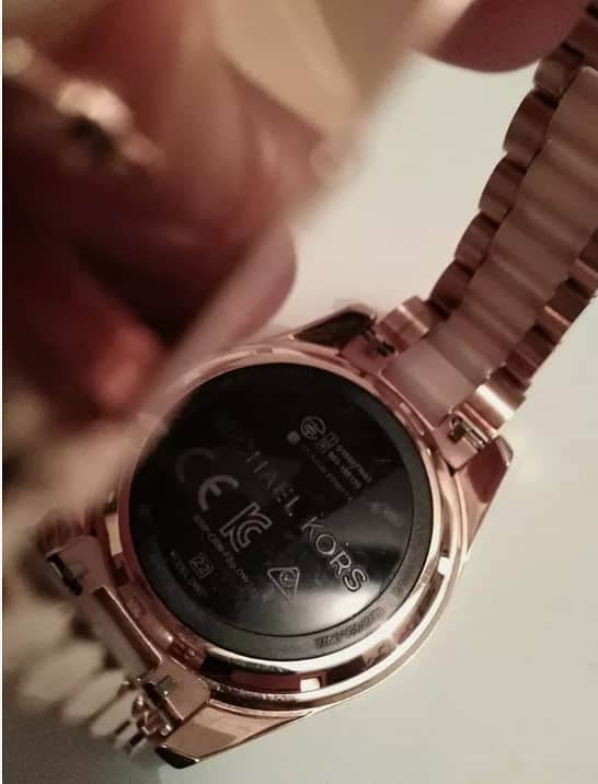 Michael Kors Access DW2c Smartwatch MKT5013 Gold 2