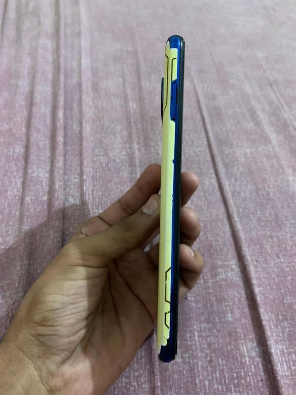 poco X3 pro 6/128 condtion 8/10 only corner scratches 5