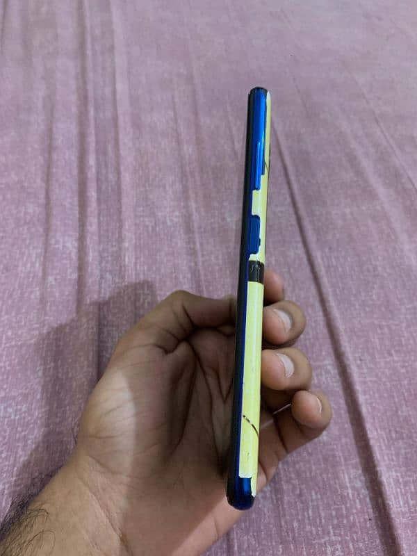 poco X3 pro 6/128 condtion 8/10 only corner scratches 6