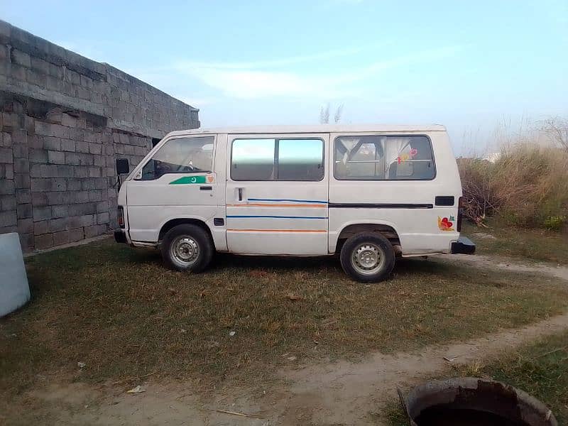 Toyota Hiace 6