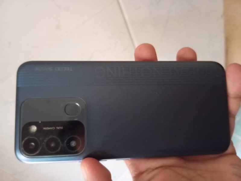 Tecno spark 8C 1