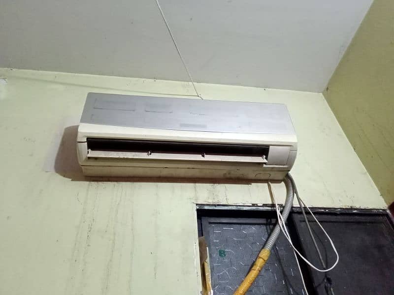 Haier Air conditioner 1 Ton 1