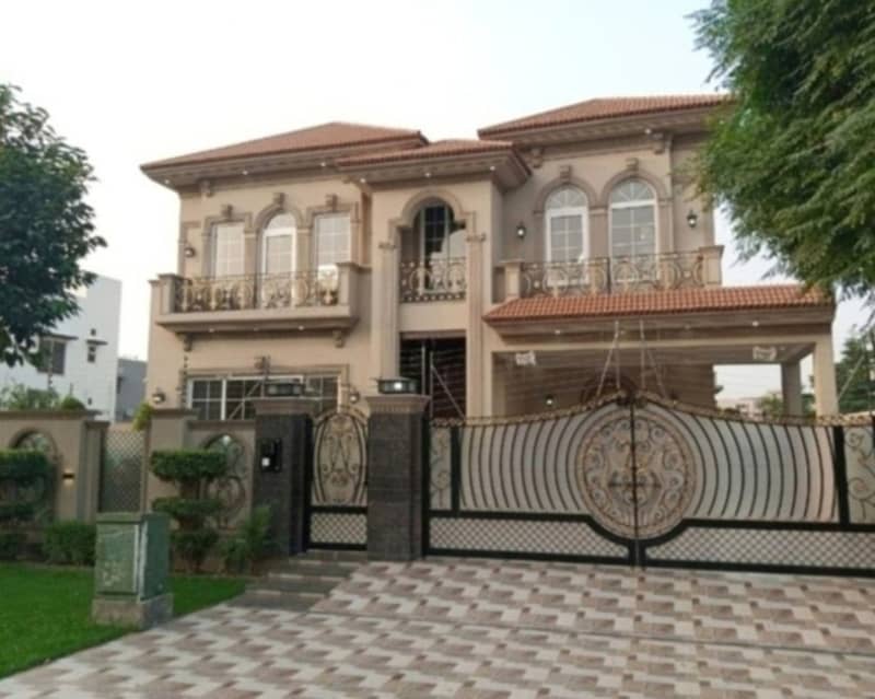 1 Kanal Beautiful Bungalow for Rent in DHA Phase 6 | 0