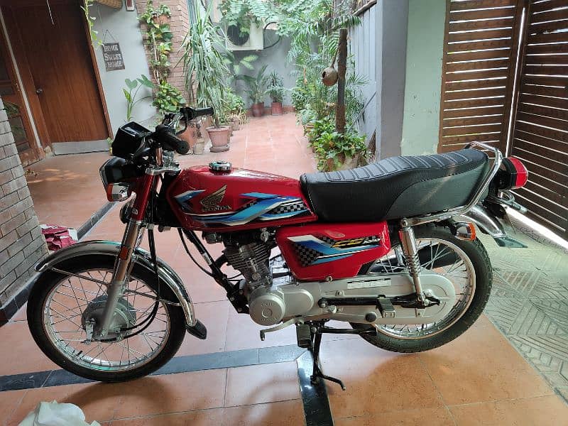 Honda CG 125 2024 3