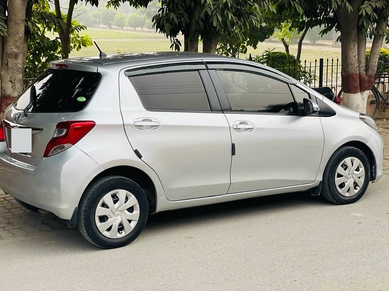 Toyota Vitz 2014 4