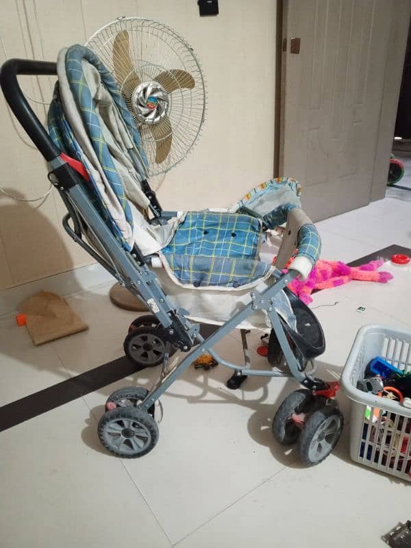 pram in nice condition 1