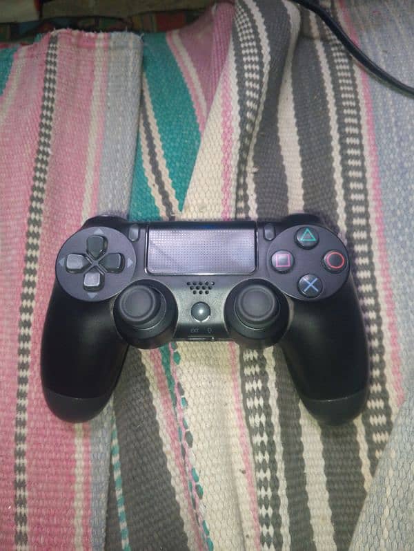 PS4 Good condition (1TB) 3