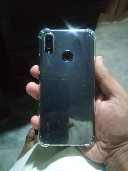 Huawei nova 3i 4