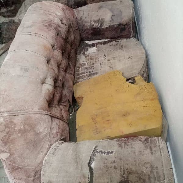 old sofa set for urgent sale 1