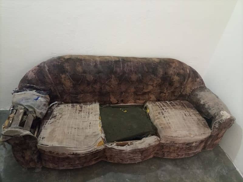 old sofa set for urgent sale 2