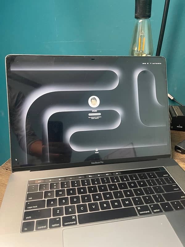 MacBook Pro 2017 core i7 16/512 15” 6