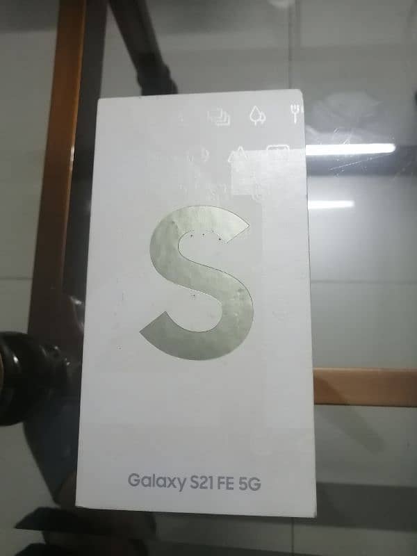 samsung s21Fe 8gb 256gb offical pta approved 1