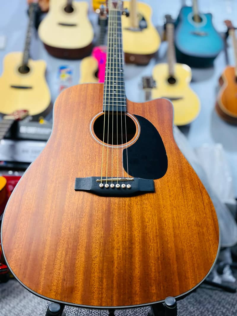 Acoustic Guitar Collections at happy guitar club 11