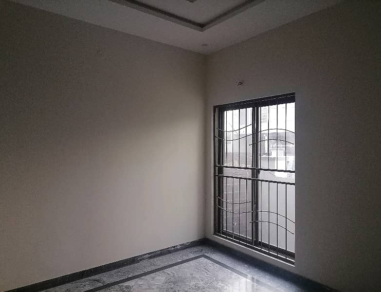 Fair-Priced 5 Marla House Available In Nasheman-e-Iqbal Phase 2 9