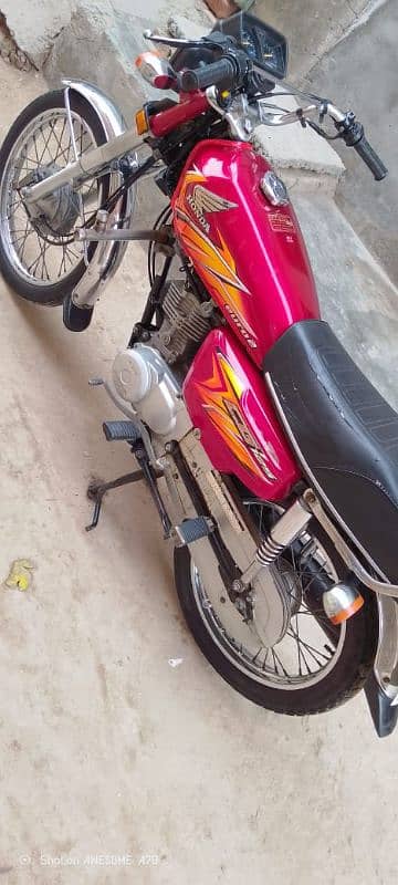 Honda 125 condition 10 by 9 ha document sare clear Hain 5