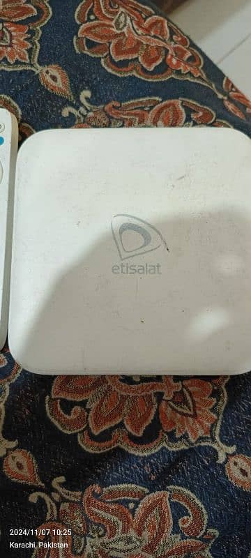 Etisalat Tv box Android version 9 1