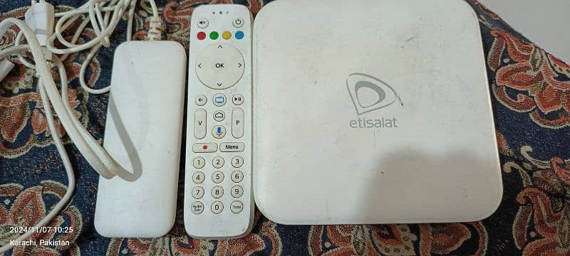 Etisalat Tv box Android version 9 3