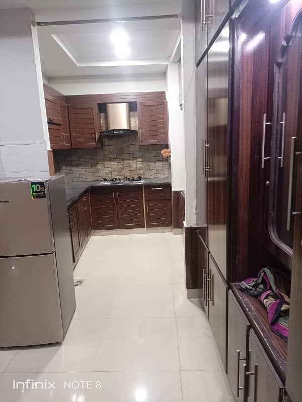 Par day short time one bed appatment for rent bahira town phase 6 any time available 2