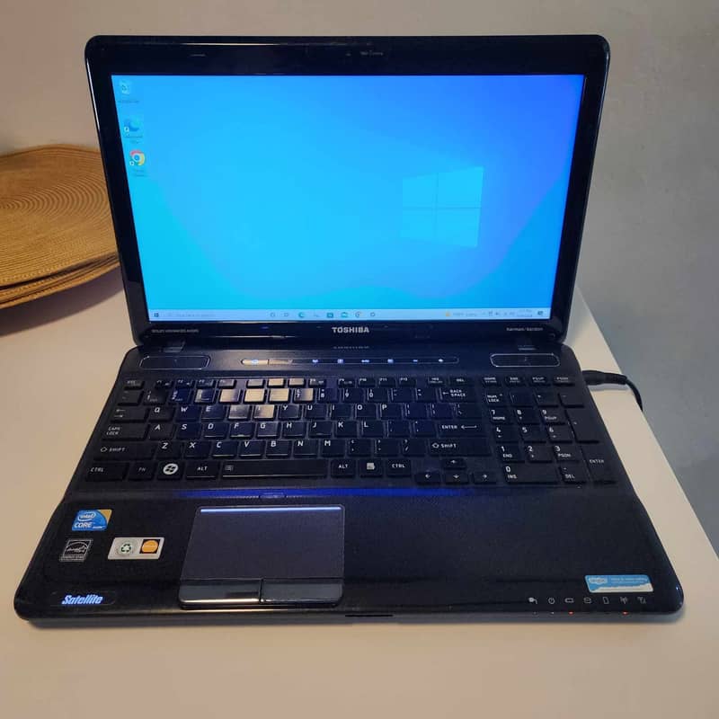 Toshiba Satellite A665,core i7,QuadCore(1st generation)1gb Nvidia GPU 0