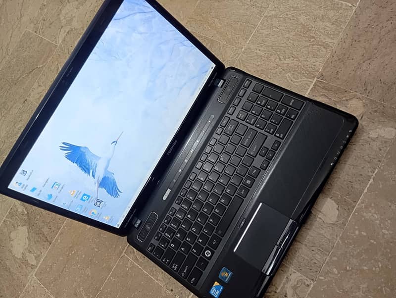 Toshiba Satellite A665,core i7,QuadCore(1st generation)1gb Nvidia GPU 3