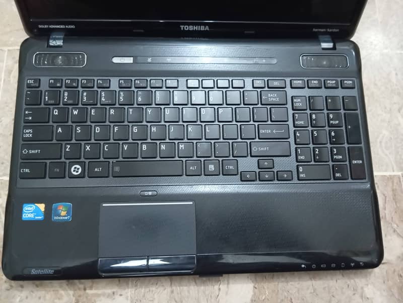 Toshiba Satellite A665,core i7,QuadCore(1st generation)1gb Nvidia GPU 6