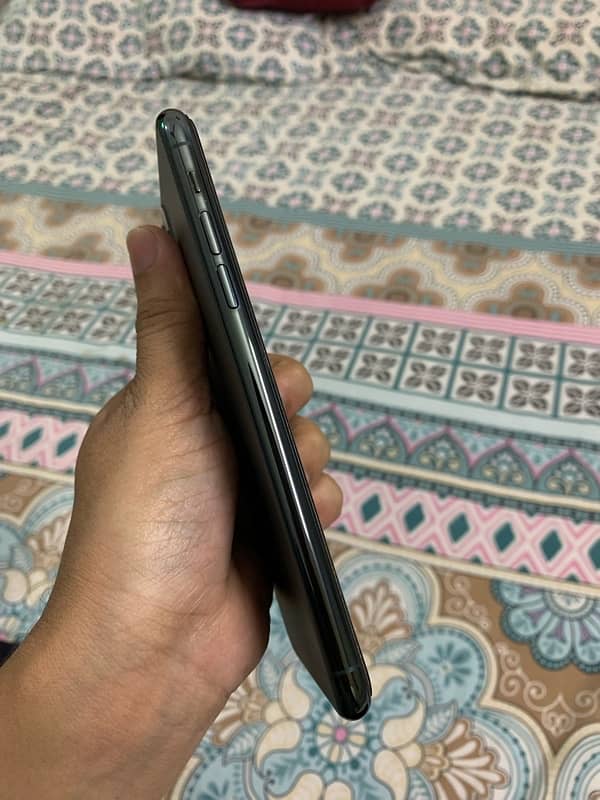 IPhone 11 Pro Max - 256 GB - Non PTA 4