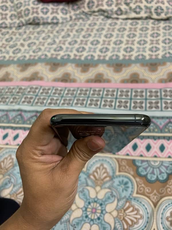 IPhone 11 Pro Max - 256 GB - Non PTA 6