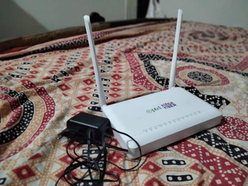 PTCL Router with Charge 2