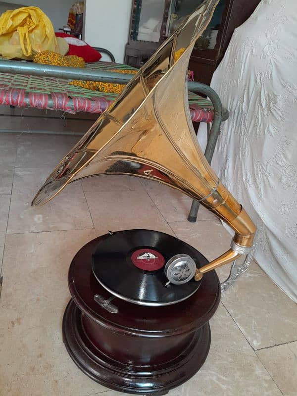 Gramophone 3