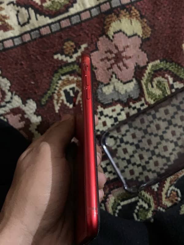 iphone xr read description 3