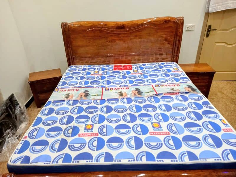 Brand New Bed Set solid wood never used new condition 9